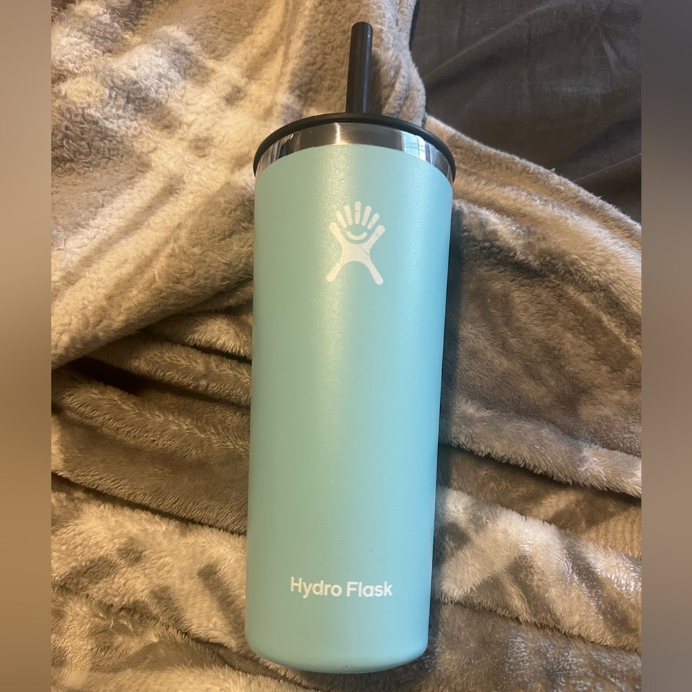 Hydro Flask 22oz Tumbler in the color “Dew”  (Discontinued Size/Style!)